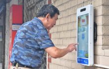 В Шанхае устанавливают терминалы заказа такси для пожилых людей