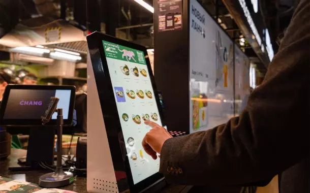 В корнерах Chang появились киоски самообслуживания TOUCHPLAT